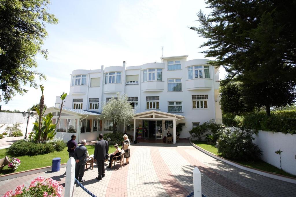Hotel Capo Circeo Centro Benessere & Padel Сан Феличе Чирчео Екстериор снимка