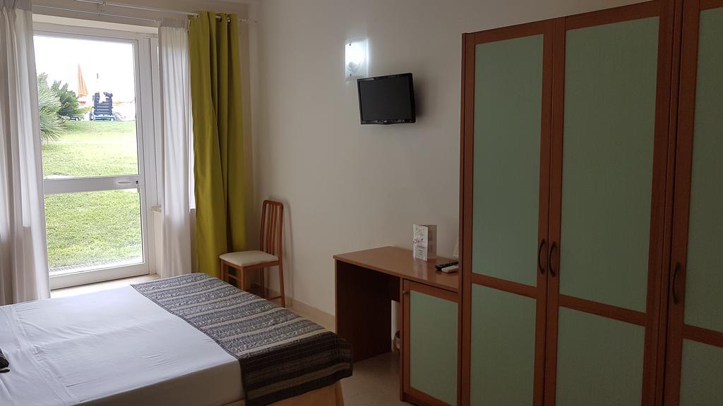 Hotel Capo Circeo Centro Benessere & Padel Сан Феличе Чирчео Екстериор снимка