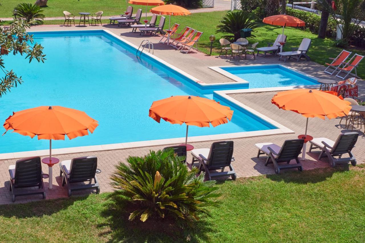 Hotel Capo Circeo Centro Benessere & Padel Сан Феличе Чирчео Екстериор снимка